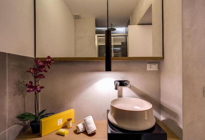 اتاق اکونومی, The Spanish Suite Campo De  Fiori