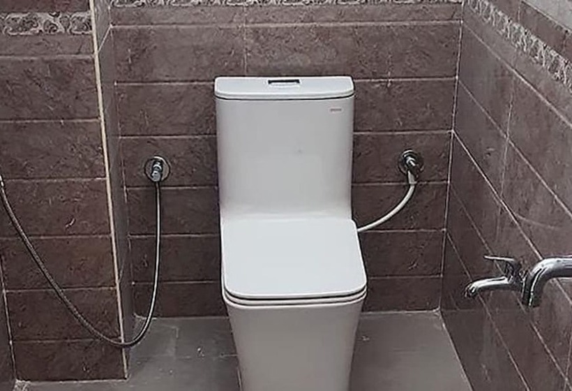 اتاق لوکس, Fabhotel Karthikeya Residency   Tirupati Bus Stand   900m