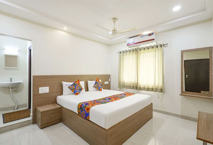 اتاق لوکس, Fabhotel Karthikeya Residency   Tirupati Bus Stand   900m