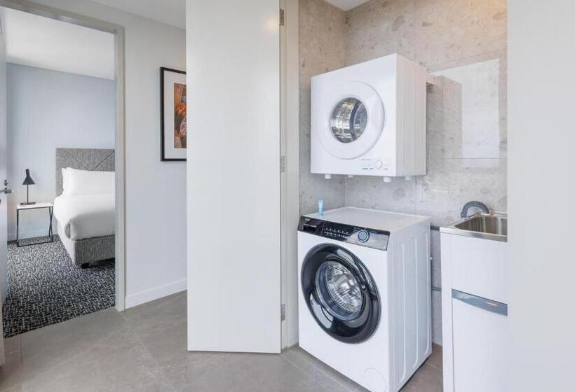 سوییت لوکس, Meriton Suites Melbourne