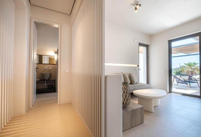 سوییت با چشم‌انداز دریا, Yenesis Seaside Retreat   Adults Only