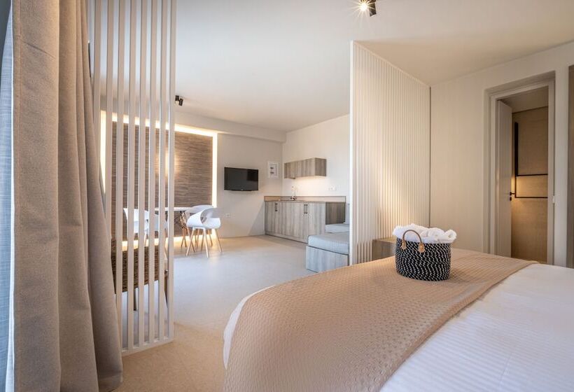 سوئیت پریمیوم با چشم‌انداز دریا, Yenesis Seaside Retreat   Adults Only