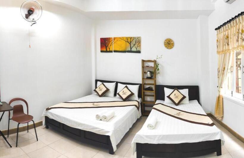 اتاق استاندارد سه نفره, Lisa Homestay