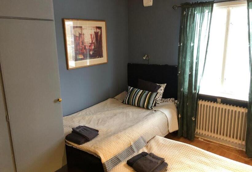 Economy Triple Room, Brunsbo G:a Biskopsgård Hotell & Konferens