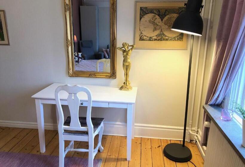 اتاق استاندارد چهار تخته, Brunsbo G:a Biskopsgård Hotell & Konferens
