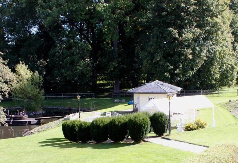 اتاق خانوادگی با سرویس بهداشتی مشترک, Brunsbo G:a Biskopsgård Hotell & Konferens