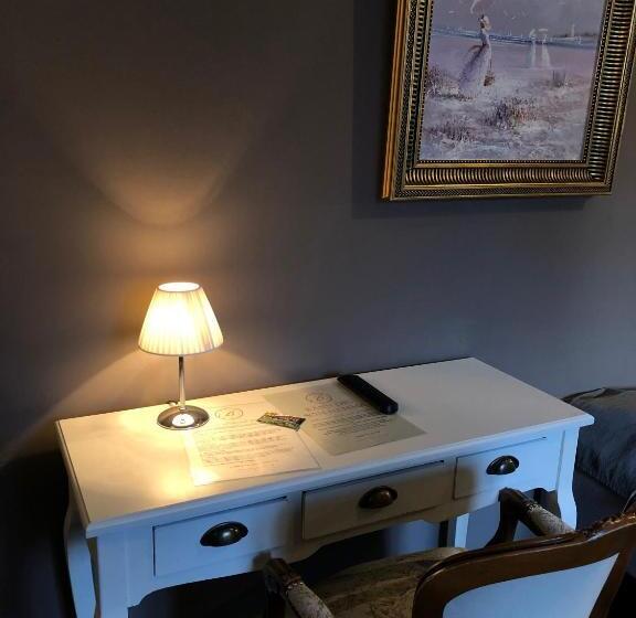 اتاق استاندارد یک نفره, Brunsbo G:a Biskopsgård Hotell & Konferens
