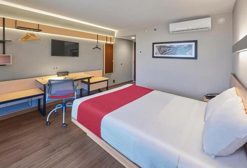 Chambre Standard, City Express Reynosa Aeropuerto