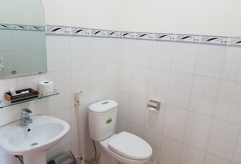 اتاق لوکس سه تخته, Herbal Hotel & Spa