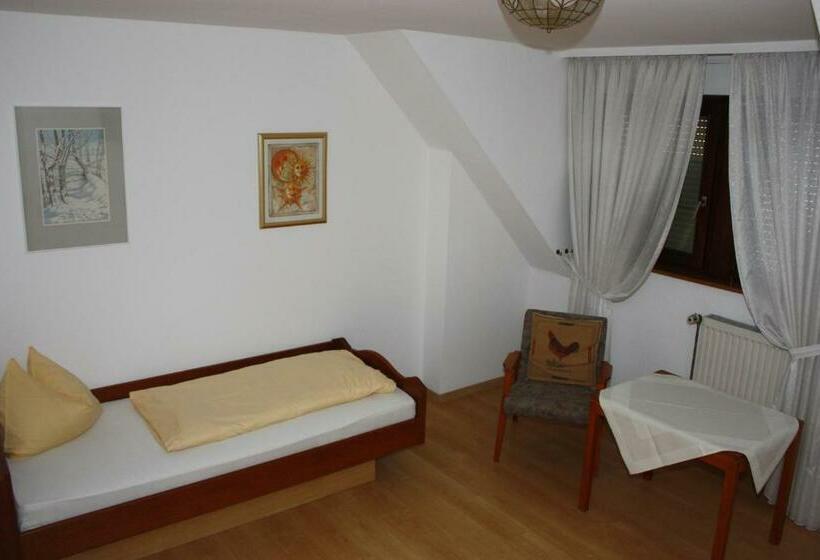 اتاق استاندارد سه نفره, Landgasthaus Rössle