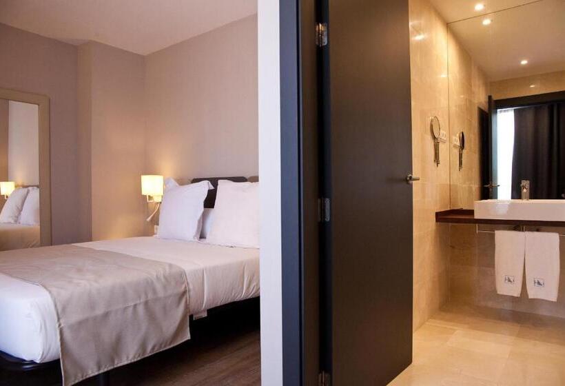 Superior Room with Balcony, May Ramblas