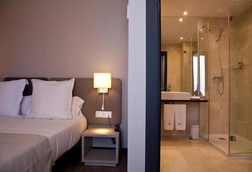 Superior Room with Balcony, May Ramblas