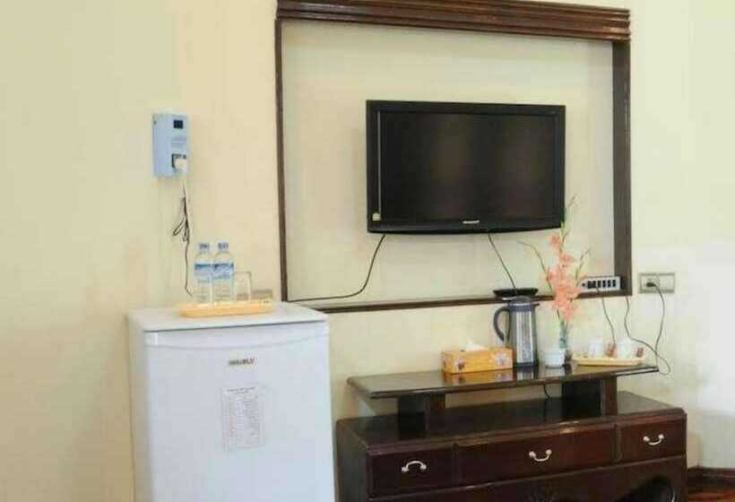 اتاق لوکس, Hsaung Thazin Hotel Pyin Oo Lwin