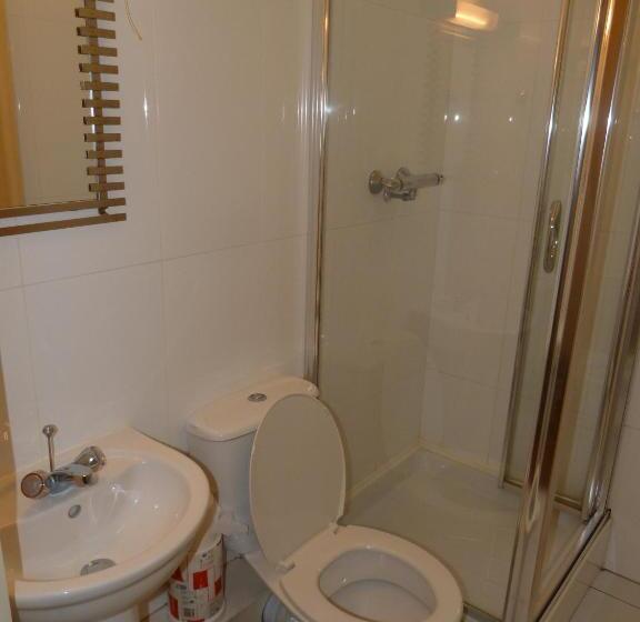 Quarto Triplo Standart, International Inn