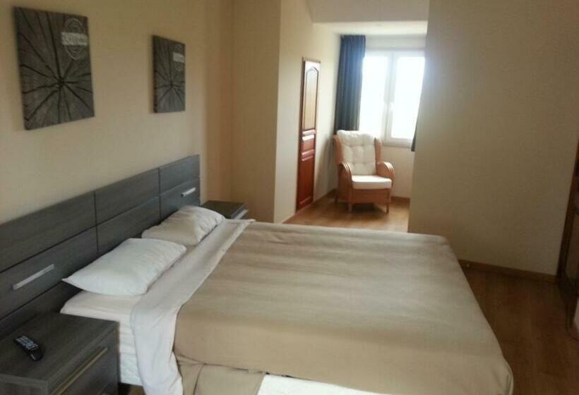 استودیوی استاندارد, Les Belleme Golf   Self Catering Apartments