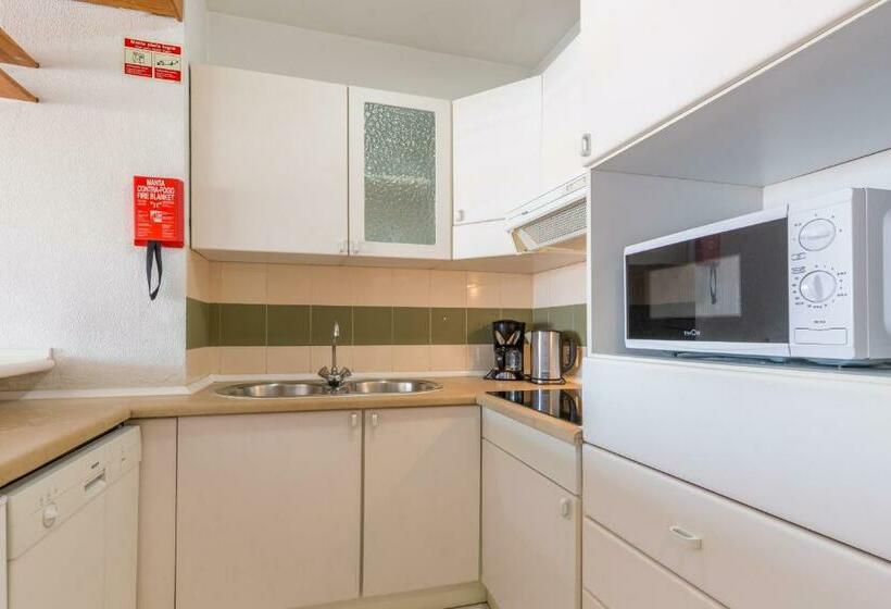 استودیوی استاندارد, Luna Hotel Da Oura
