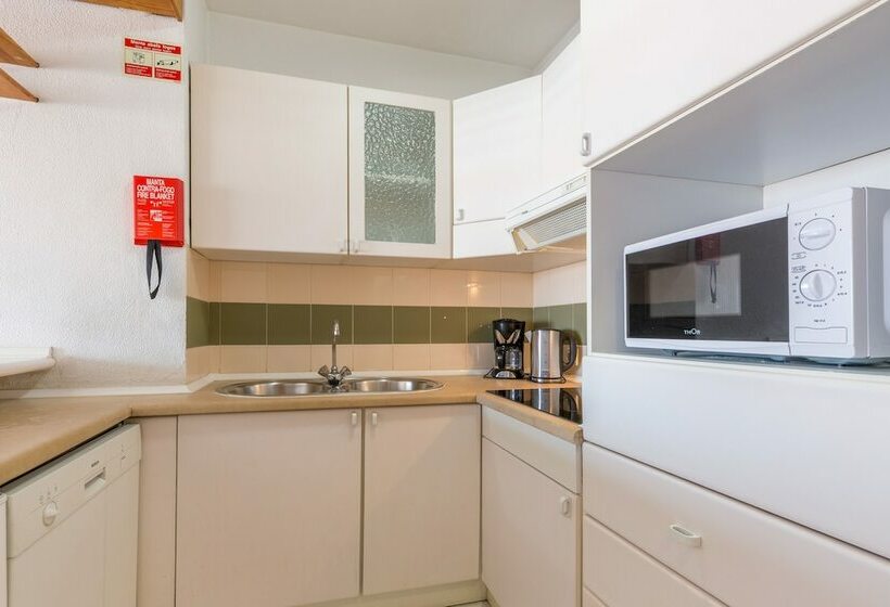 استودیوی استاندارد, Luna Hotel Da Oura