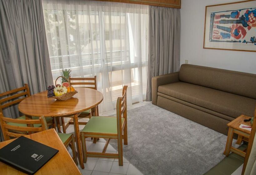 استودیوی استاندارد, Luna Hotel Da Oura