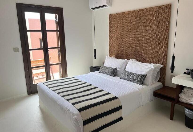 Deluxe Suite Sea View, Akre