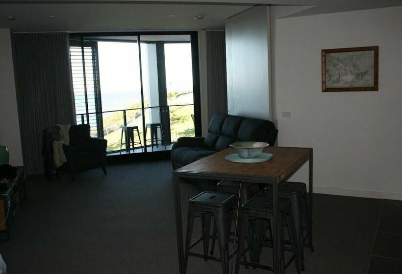 آپارتمان مدیریتی 2 خوابه, Apartment On King Street