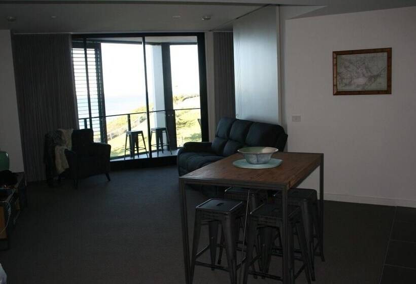 آپارتمان مدیریتی 2 خوابه, Apartment On King Street