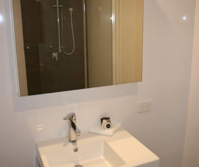 آپارتمان مدیریتی 2 خوابه, Apartment On King Street