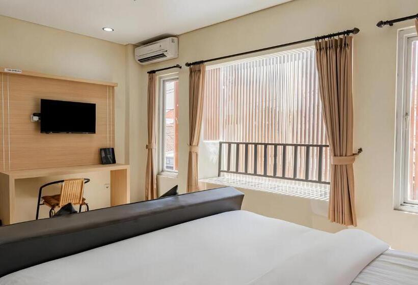 سوییت لوکس, Collection O Airport Kuta Bali