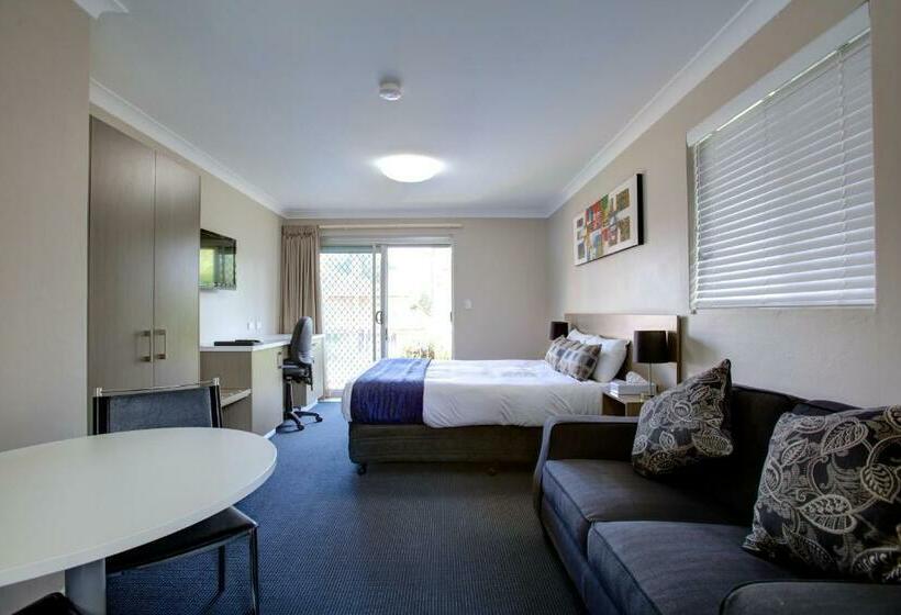 اتاق استاندارد با چشم‌انداز استخر, Beachpark Apartments Coffs Harbour