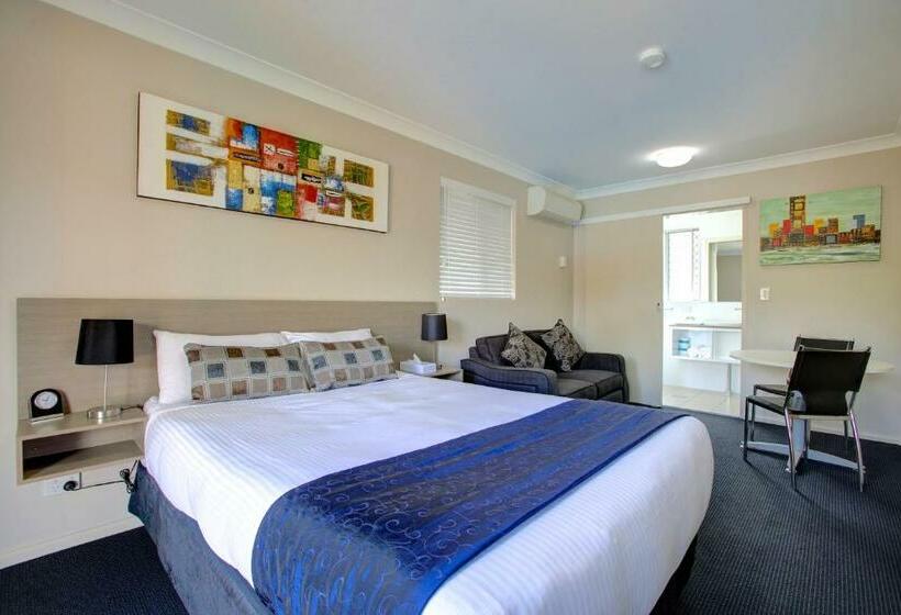 اتاق استاندارد با چشم‌انداز استخر, Beachpark Apartments Coffs Harbour