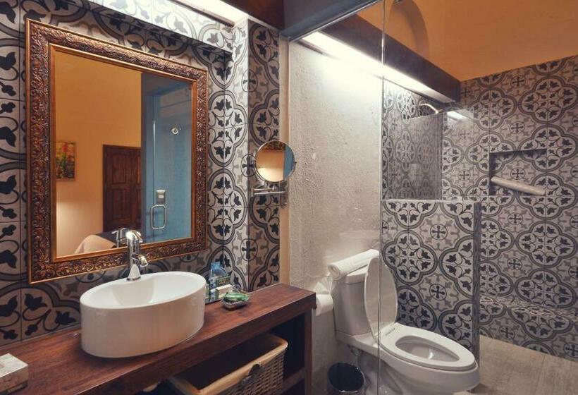 اتاق لوکس با تخت بزرگ, Boutique Casa Altamira