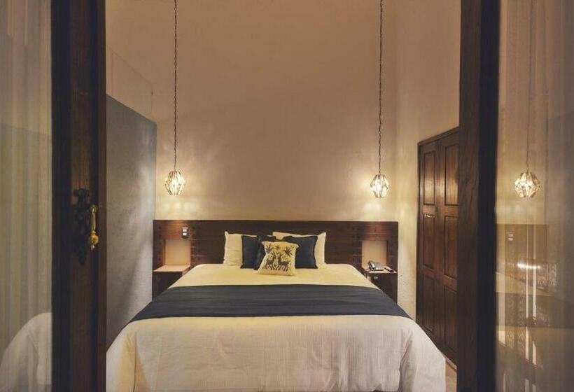 اتاق لوکس با تخت بزرگ, Boutique Casa Altamira