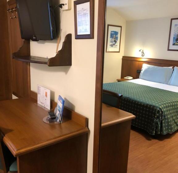Economy Triple Room, Edelweiss