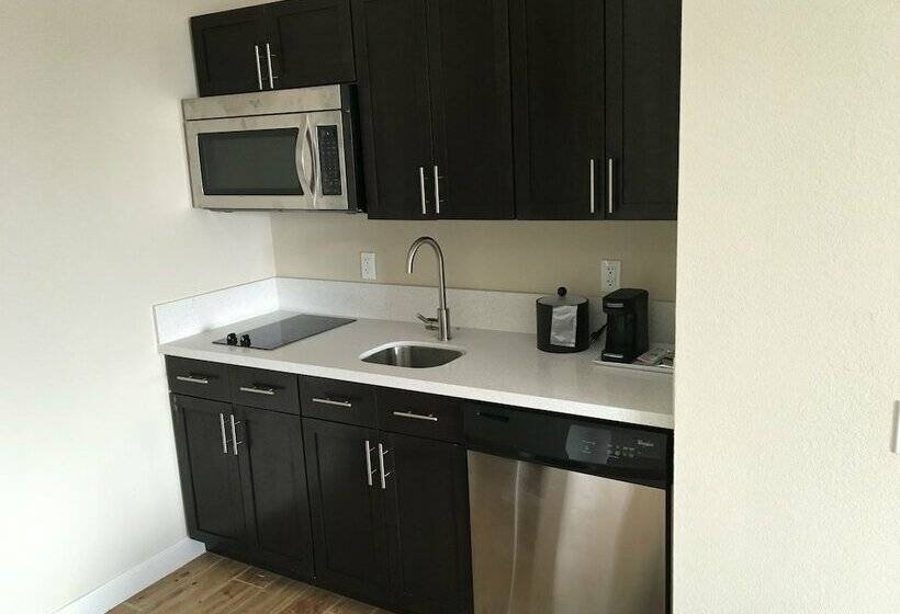 سوییت, Hampton Inn Mcpherson