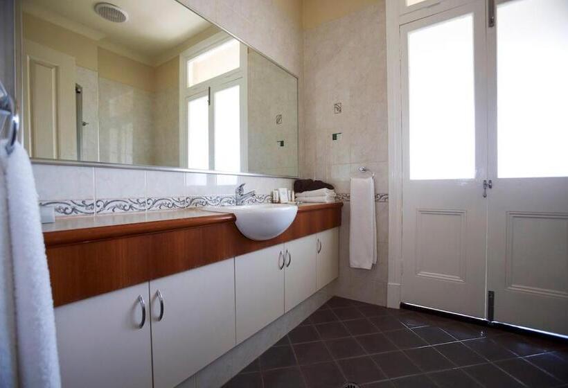 اتاق لوکس, Quality Hotel Bayswater