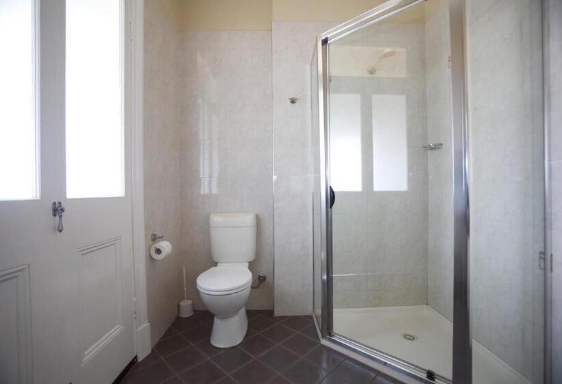 اتاق استاندارد, Quality Hotel Bayswater