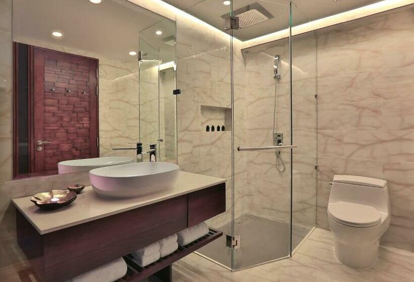 اتاق لوکس, The Privilege Hotel Ezra Beach Club