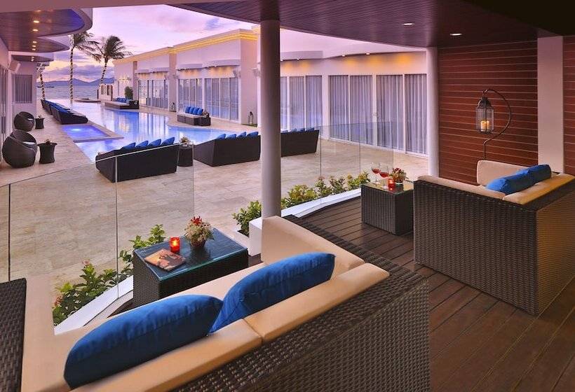 اتاق لوکس با چشم‌انداز دریا, The Privilege Hotel Ezra Beach Club