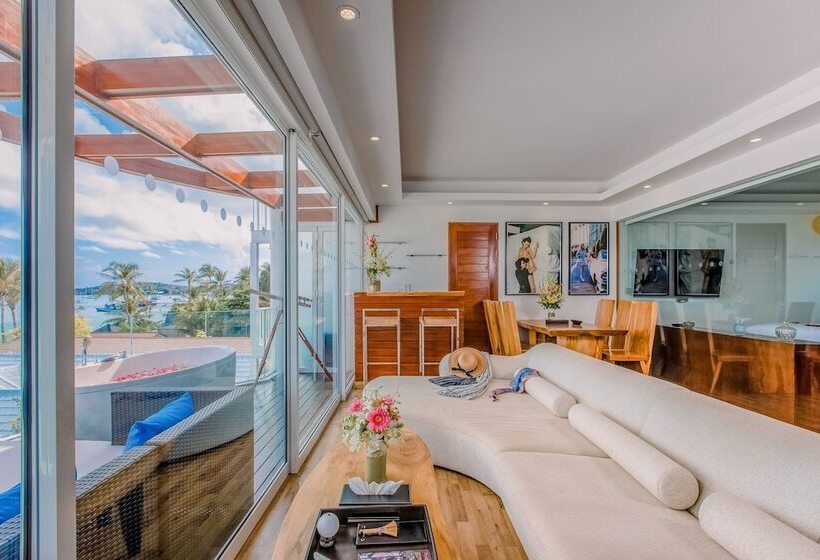 سوئیت پنت هاوس, The Privilege Hotel Ezra Beach Club