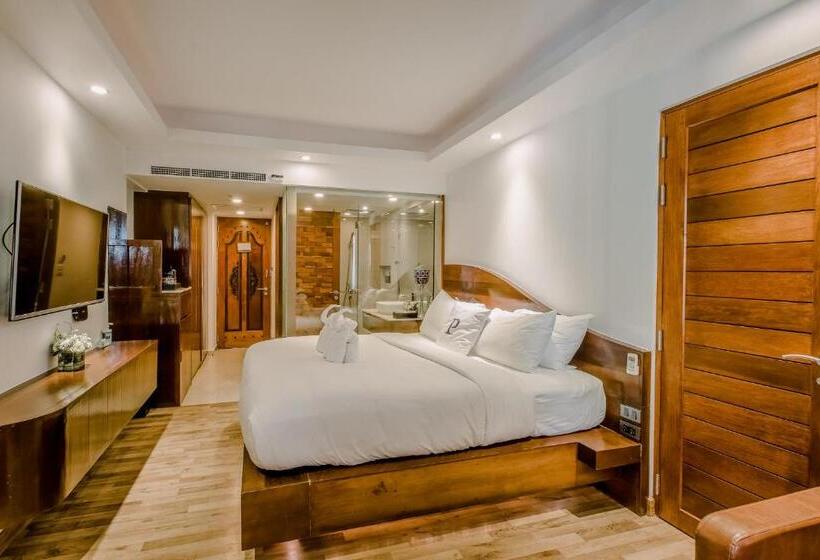 اتاق خانوادگی با چشم‌انداز دریا, The Privilege Hotel Ezra Beach Club