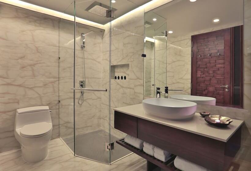 اتاق لوکس, The Privilege Hotel Ezra Beach Club