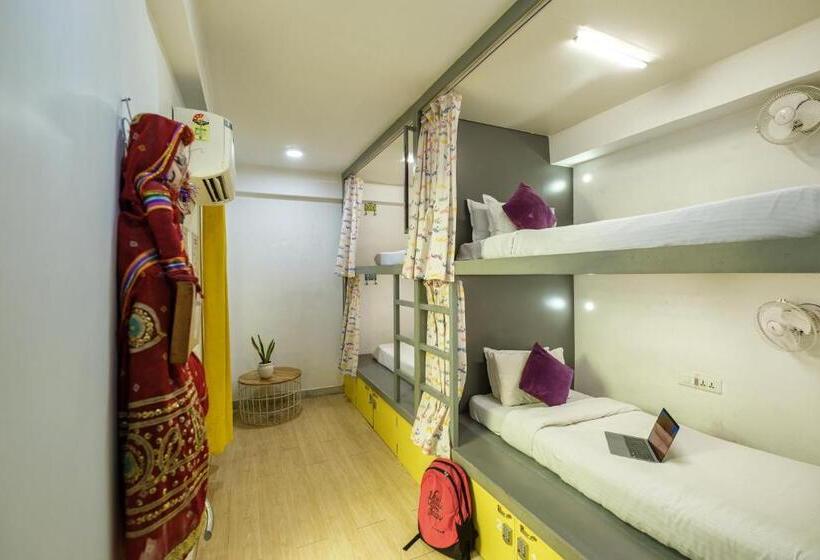 تختخواب در اتاق سوپریور مشترک, Moustache Hostel Jaipur