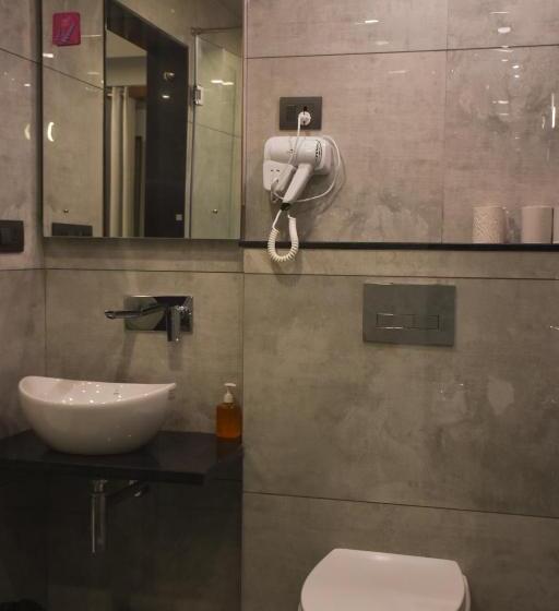 اتاق سوپریور با تخت بزرگ, Moustache Hostel Jaipur