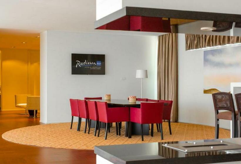 سوئیت رویال, Radisson Blu  & Convention Centre Kigali