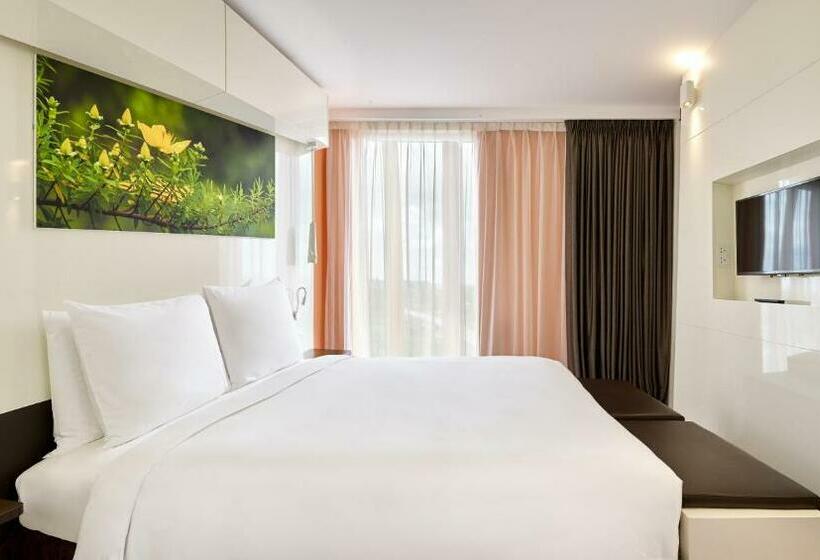 اتاق سوپریور با چشم‌انداز, Radisson Blu Hotel & Convention Centre Kigali