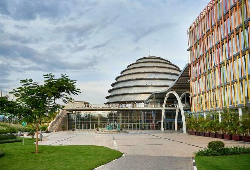 اتاق سوپریور با چشم‌انداز, Radisson Blu Hotel & Convention Centre Kigali