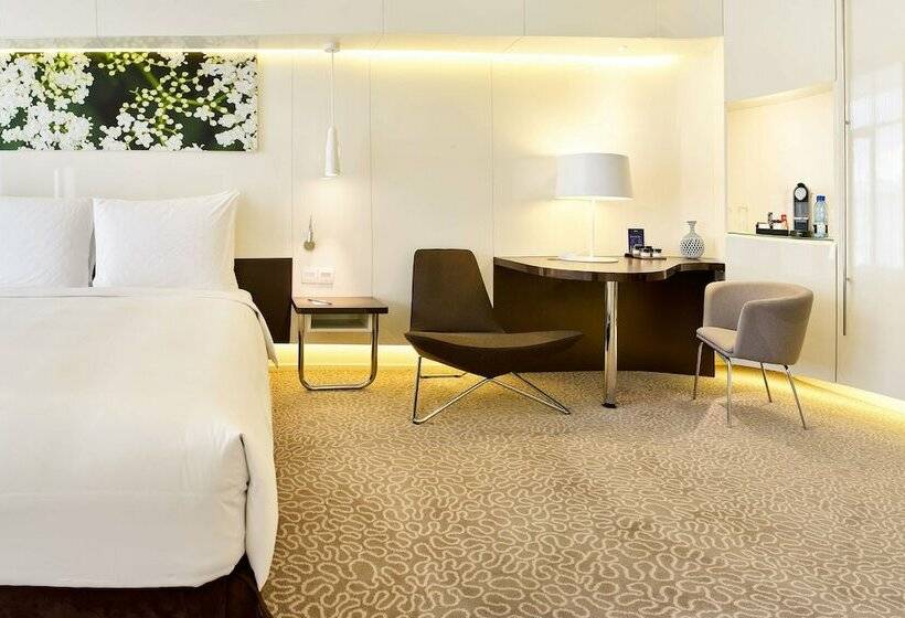 اتاق سوپریور با چشم‌انداز, Radisson Blu Hotel & Convention Centre Kigali