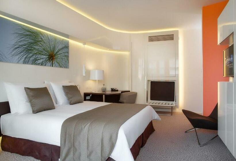 اتاق اجرایی با مشاهده, Radisson Blu Hotel & Convention Centre Kigali