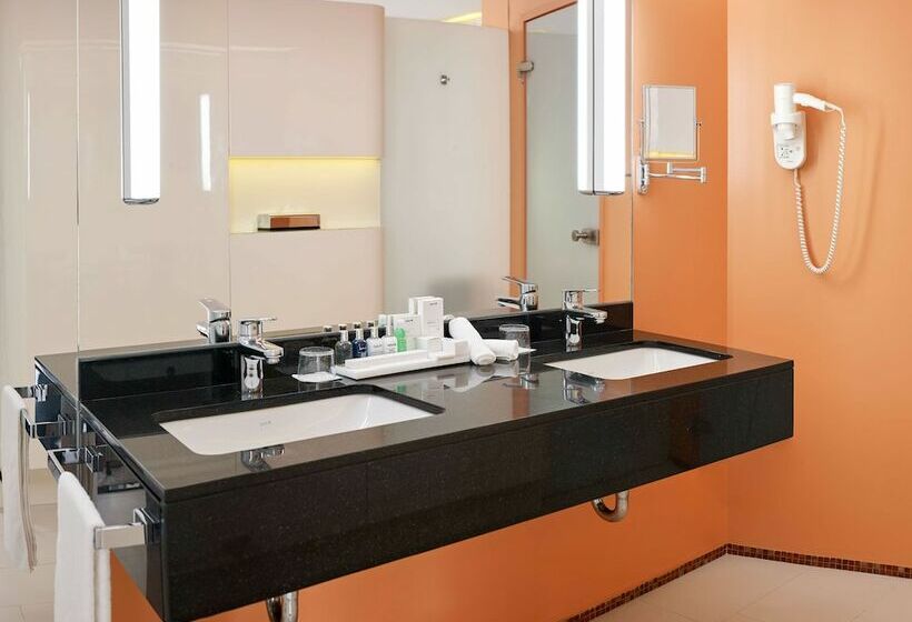 اتاق اجرایی با مشاهده, Radisson Blu Hotel & Convention Centre Kigali
