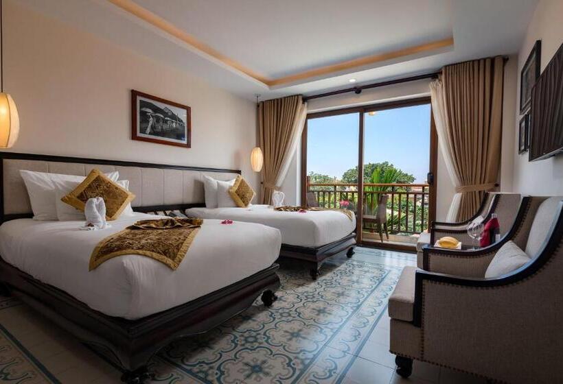 اتاق پریمیوم با بالکن, Silkotel Hoi An