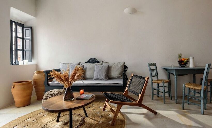 سوییت, Firalia, Casa In Rock Suites